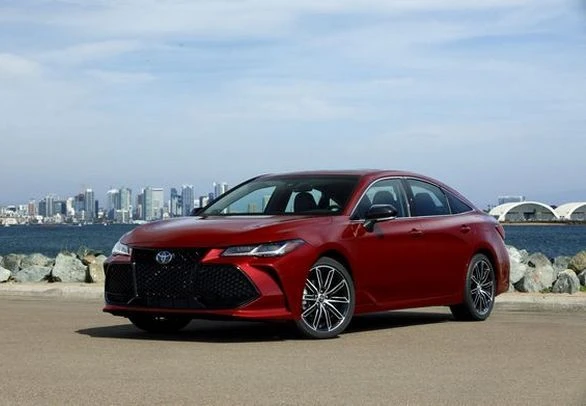 2020 TOYOTA AVALON PROBLEME