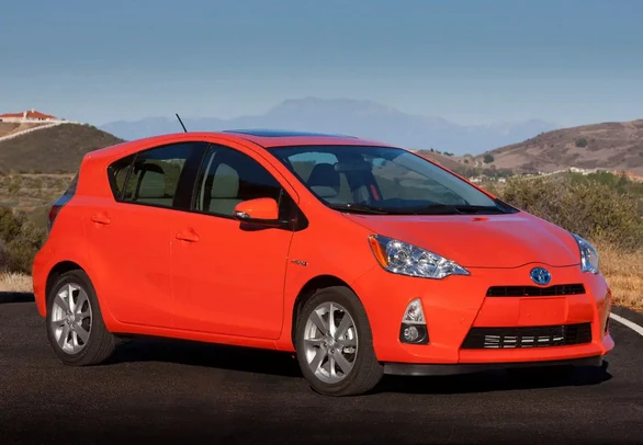 2013 TOYOTA PRIUS C PROBLEME