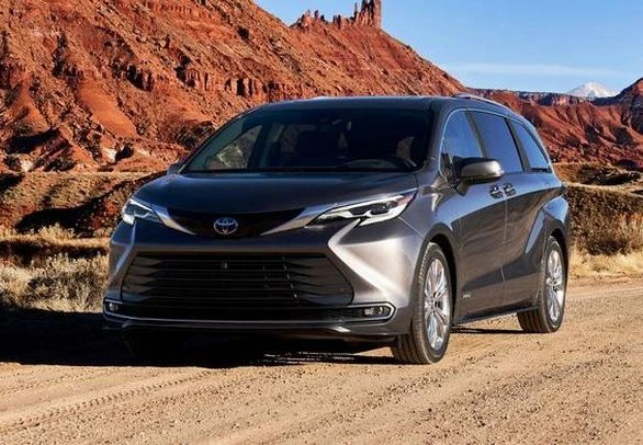 2023 TOYOTA SIENNA PROBLEME